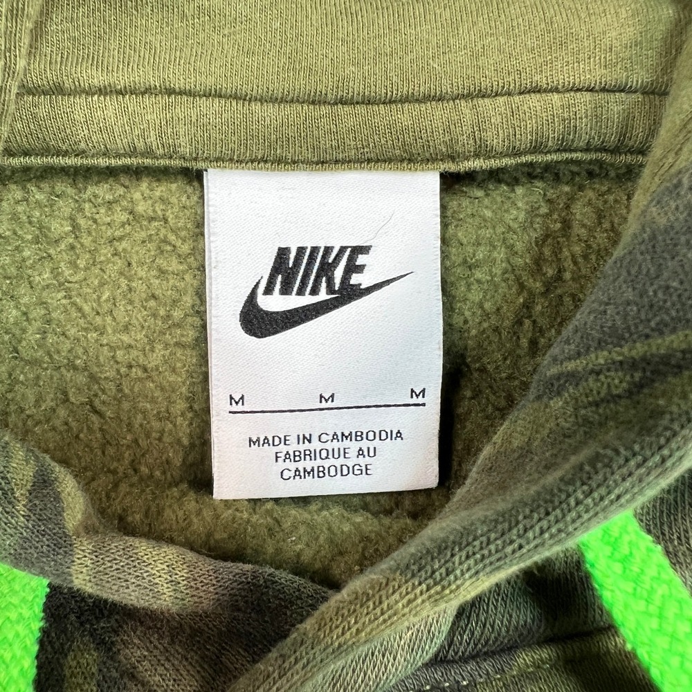 Nike Sportswear Club Fleece Tiger Camo Hoodie Sweatshirt Men M Olive Green Volt - Picture 3 of 10